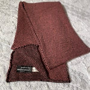 PATRICIA UNDERWOOD 100% cashmere scarf